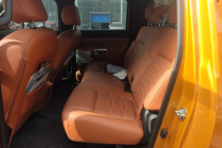 Used Dongfeng Zhengzhou Nissan Z9 2025 GT 2.3T Automatic Diesel 4x4 First-Edition Smart Edition Left Rear Seat