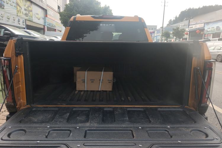 Used Dongfeng Zhengzhou Nissan Z9 2025 GT 2.3T Automatic Diesel 4x4 First-Edition Smart Edition Trunk