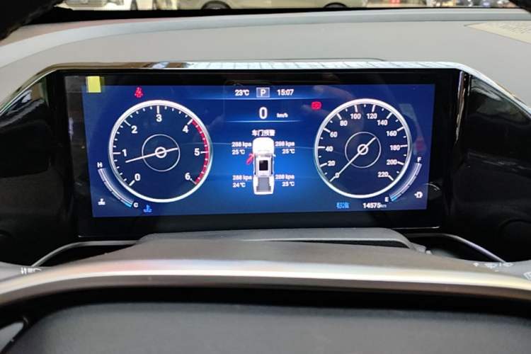 Used Dongfeng Zhengzhou Nissan Z9 2025 GT 2.3T Automatic Diesel 4x4 First Edition – Enjoyment Version Instrument Cluster