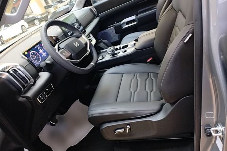 Used Dongfeng Zhengzhou Nissan Z9 2025 GT 2.3T Automatic Diesel 4x4 First Edition – Enjoyment Version Left Front Seat