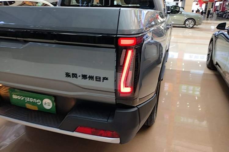 Used Dongfeng Zhengzhou Nissan Z9 2025 GT 2.3T Automatic Diesel 4x4 First Edition – Enjoyment Version Right Rear Taillight