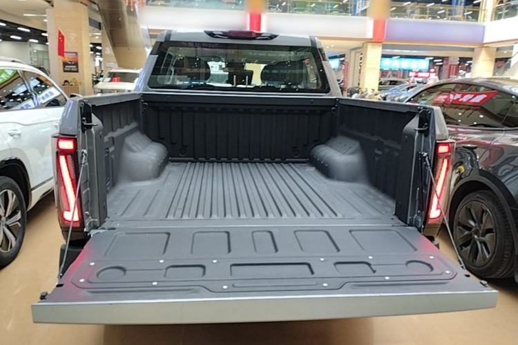 Used Dongfeng Zhengzhou Nissan Z9 2025 GT 2.3T Automatic Diesel 4x4 First Edition – Enjoyment Version Trunk