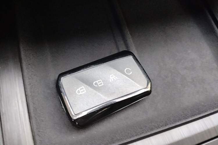 Used Dongfeng Zhengzhou Nissan Z9 2025 GT 2.3T Automatic Diesel 4x4 First Edition – Enjoyment Version Vehicle Key