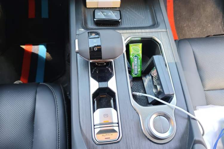 Used Dongfeng Zhengzhou Nissan Z9 2025 2.0T Automatic Gasoline 4WD Enjoyment Edition with Long Cargo Bed Gear Lever