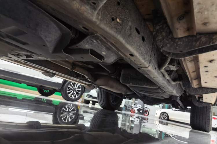 Used Dongfeng Zhengzhou Nissan Z9 2025 GT 2.3T Automatic Diesel 4x4 First-Edition Smart Edition Chassis Front Left