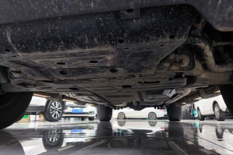 Used Dongfeng Zhengzhou Nissan Z9 2025 GT 2.3T Automatic Diesel 4x4 First-Edition Smart Edition Chassis Front