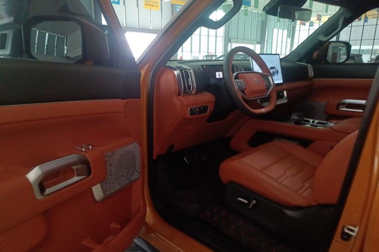 Used Dongfeng Zhengzhou Nissan Z9 2025 GT 2.3T Automatic Diesel 4x4 Smart Edition Driver Seat