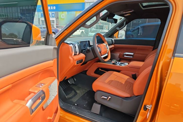 Used Dongfeng Zhengzhou Nissan Z9 2025 GT 2.3T Automatic Diesel 4x4 Smart Edition Driver Seat
