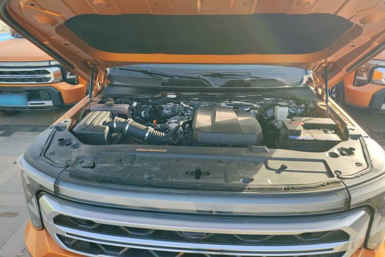 Used Dongfeng Zhengzhou Nissan Z9 2025 GT 2.0T Automatic Gasoline 4x4 Smart Edition Engine Bay