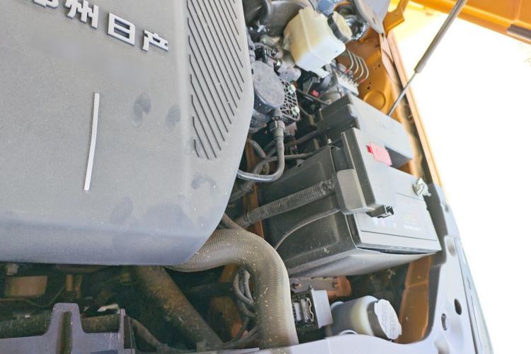 Used Dongfeng Zhengzhou Nissan Z9 2025 2.3T Automatic Diesel Two-Wheel Drive Enjoyment Edition Engine Bay Left