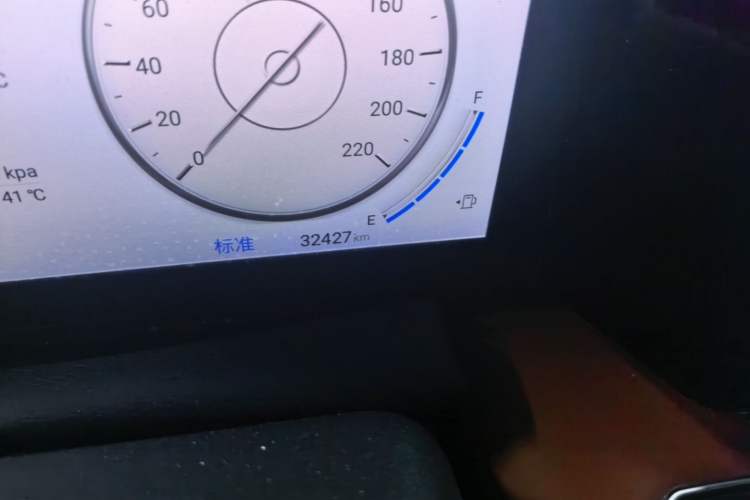 Used Dongfeng Zhengzhou Nissan Z9 2025 GT 2.3T Automatic Diesel 4x4 First-Edition Smart Edition Odometer Close Up