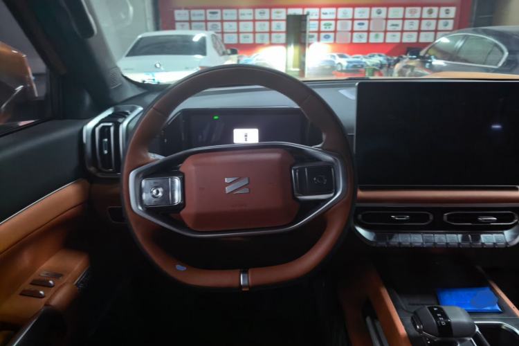 Used Dongfeng Zhengzhou Nissan Z9 2025 GT 2.3T Automatic Diesel 4x4 First-Edition Smart Edition Steering Wheel