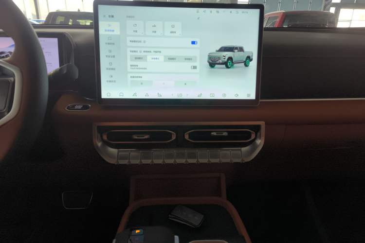 Used Dongfeng Zhengzhou Nissan Z9 GE PHEV 2025 135KM All-Wheel Drive Deluxe Edition Audio And AC Panel