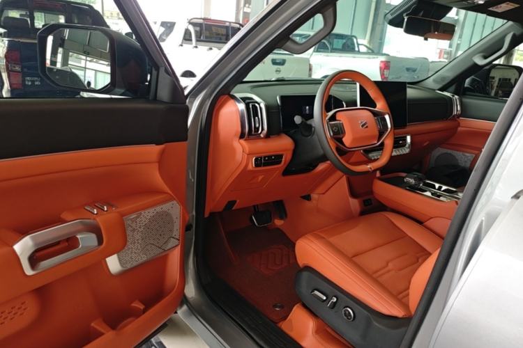 Used Dongfeng Zhengzhou Nissan Z9 GE PHEV 2025 135KM All-Wheel Drive Deluxe Edition Driver Seat