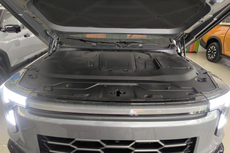 Used Dongfeng Zhengzhou Nissan Z9 GE PHEV 2025 135KM All-Wheel Drive Deluxe Edition Engine Bay