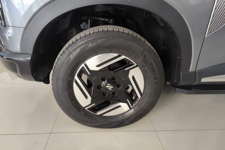 Used Dongfeng Zhengzhou Nissan Z9 GE PHEV 2025 135KM All-Wheel Drive Deluxe Edition Exterior 7