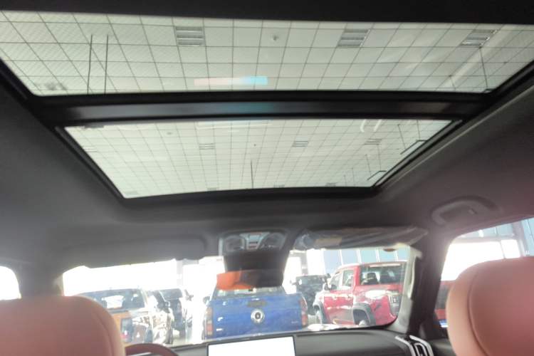 Used Dongfeng Zhengzhou Nissan Z9 GE PHEV 2025 135KM All-Wheel Drive Deluxe Edition Headliner