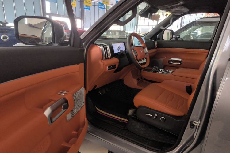 Used Dongfeng Zhengzhou Nissan Z9 GE PHEV 2025 135KM All-Wheel Drive Deluxe Edition Interior 3