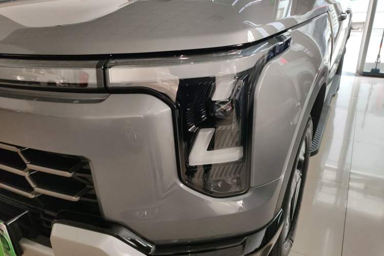 Used Dongfeng Zhengzhou Nissan Z9 GE PHEV 2025 135 km All-Wheel-Drive Exploration Edition Left Front Headlight