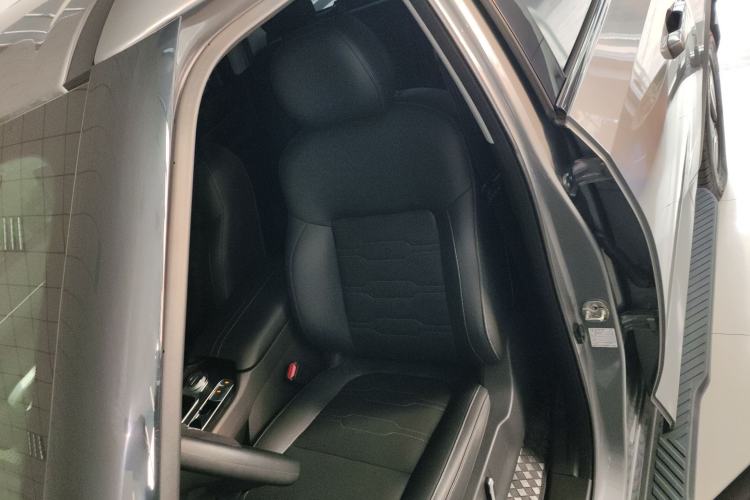 Used Dongfeng Zhengzhou Nissan Z9 GE PHEV 2025 135 km All-Wheel-Drive Exploration Edition Left Front Seat