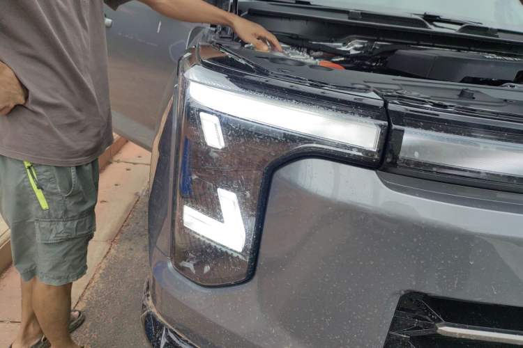 Used Dongfeng Zhengzhou Nissan Z9 GE PHEV 2025 135 km All-Wheel-Drive Exploration Edition Right Front Headlight