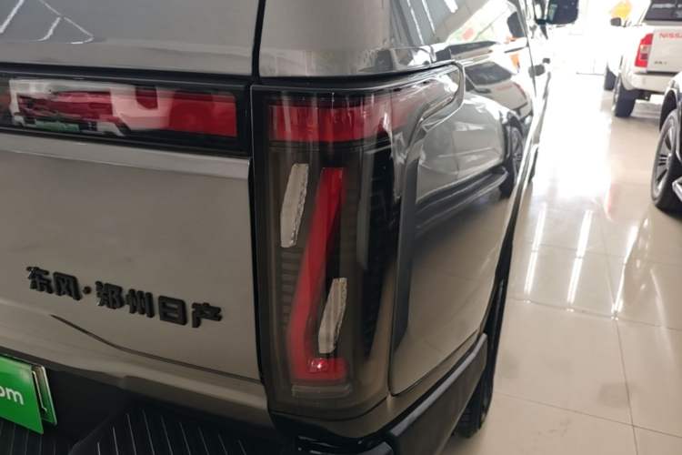 Used Dongfeng Zhengzhou Nissan Z9 GE PHEV 2025 135KM All-Wheel Drive Deluxe Edition Right Rear Taillight