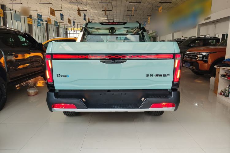 Used Dongfeng Zhengzhou Nissan Z9 GE PHEV 2025 135KM All-Wheel Drive Deluxe Edition Exterior 4