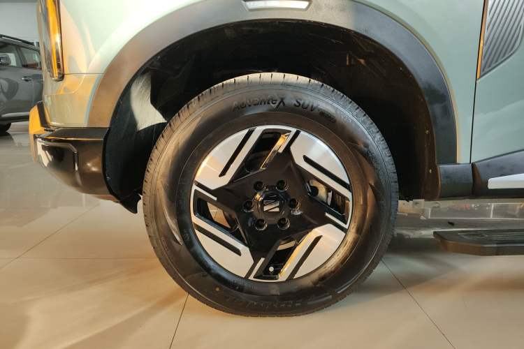 Used Dongfeng Zhengzhou Nissan Z9 GE PHEV 2025 135KM All-Wheel Drive Deluxe Edition Exterior 7
