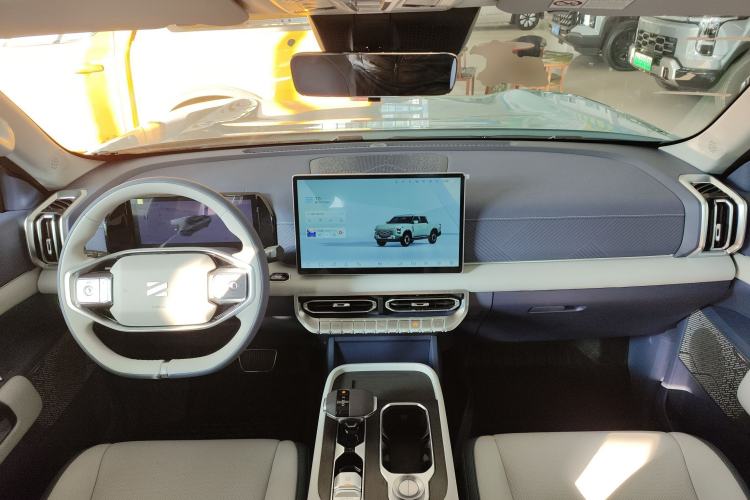 Used Dongfeng Zhengzhou Nissan Z9 GE PHEV 2025 135KM All-Wheel Drive Deluxe Edition Interior 2