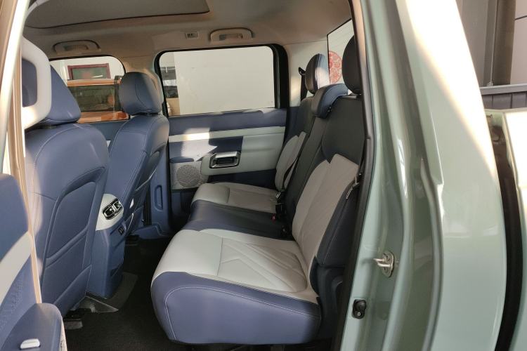 Used Dongfeng Zhengzhou Nissan Z9 GE PHEV 2025 135KM All-Wheel Drive Deluxe Edition Interior 4