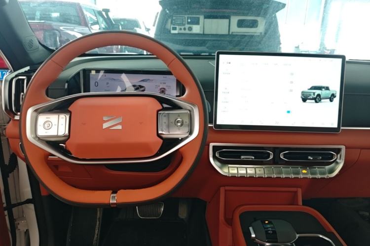 Used Dongfeng Zhengzhou Nissan Z9 GE PHEV 2025 Model 135KM All-Wheel-Drive Luxury Edition Center Console