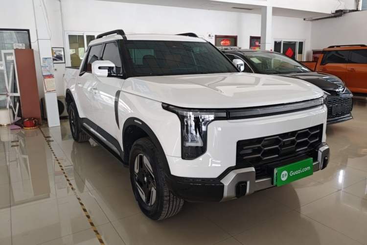 Used Dongfeng Zhengzhou Nissan Z9 GE PHEV 2025 Model 135KM All-Wheel-Drive Luxury Edition Front Right 45 Deg