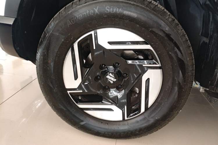 Used Dongfeng Zhengzhou Nissan Z9 GE PHEV 2025 Model 135KM All-Wheel-Drive Luxury Edition Left Front Wheel Hub