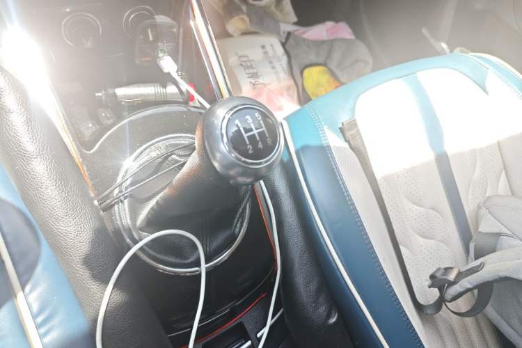 Used DORCEN G60 2019 1.6L Manual Elite Model China V Standard Gear Lever