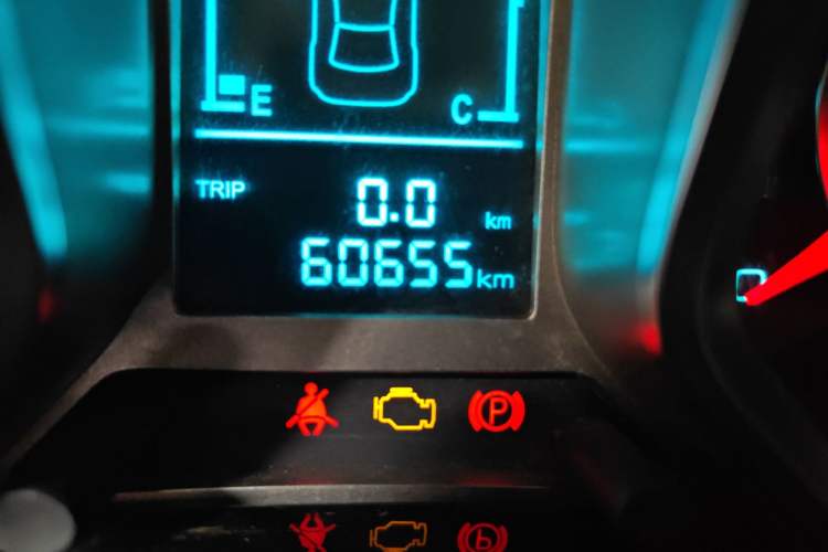Used DORCEN G60 2019 1.6L Manual Elite Model China V Standard Odometer Close Up