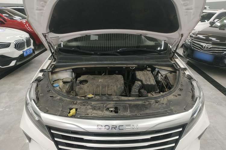Used DORCEN G60 2019 1.6L Manual Elite Model China VI Engine Bay