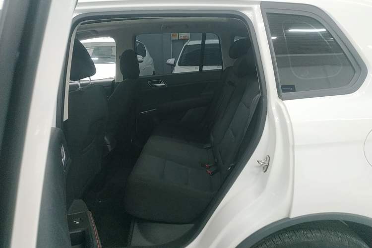 Used DORCEN G60 2019 1.6L Manual Elite Model China VI Left Rear Seat