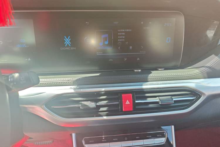 Used DORCEN G60S 2019 1.5T Automatic Luxury Model China V Standard Audio And AC Panel