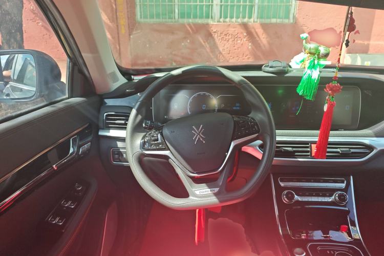 Used DORCEN G60S 2019 1.5T Automatic Luxury Model China V Standard Steering Wheel