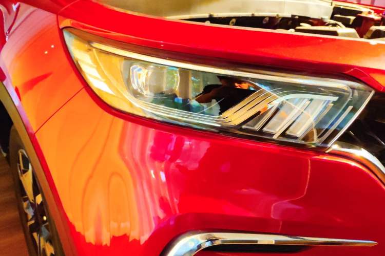Used DORCEN G60S 2019 1.5T Automatic Luxury Version China VI Standard Right Front Headlight