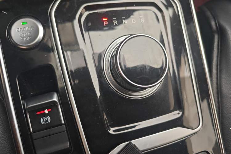 Used DORCEN G60S 2019 1.5T Automatic Luxury Version China VI Standard Gear Lever