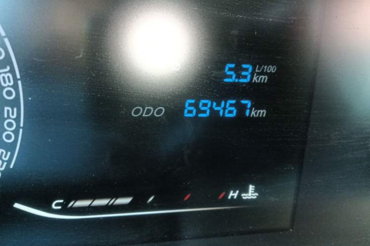 Used DORCEN G60S 2019 1.5T Manual Luxury Version China V Standard Odometer Close Up