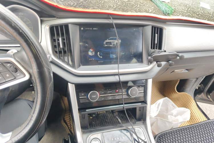 Used DORCEN G70s 2019 2.0T Automatic Supreme Edition Audio And AC Panel