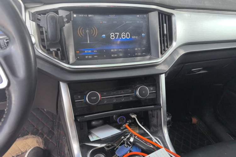 Used DORCEN G70s 2019 2.0T Automatic Prestige Edition Audio And AC Panel
