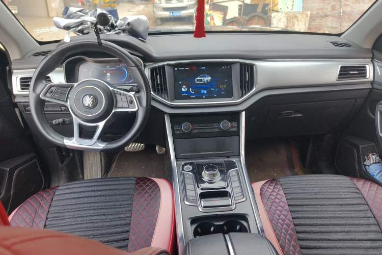 Used DORCEN G70s 2019 2.0T Automatic Flagship Model Center Console