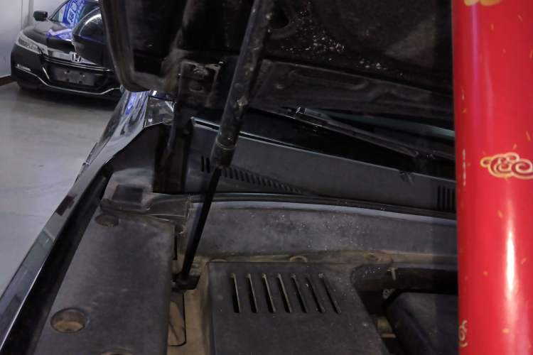 Used DORCEN G70s 2019 2.0T Automatic Prestige Edition Engine Bay Right
