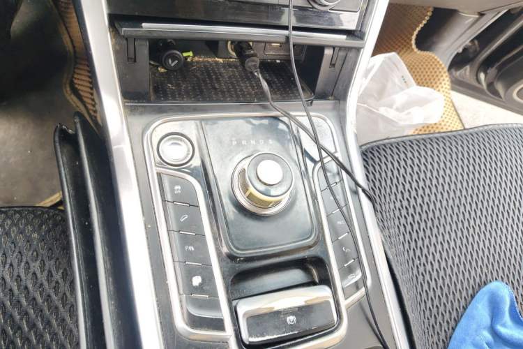 Used DORCEN G70s 2019 2.0T Automatic Supreme Edition Gear Lever