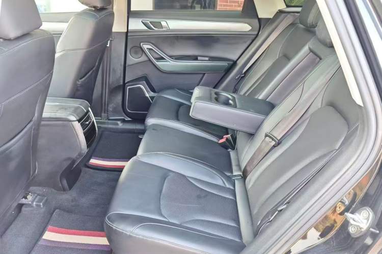 Used DORCEN G70s 2019 2.0T Automatic Prestige Edition Interior 6