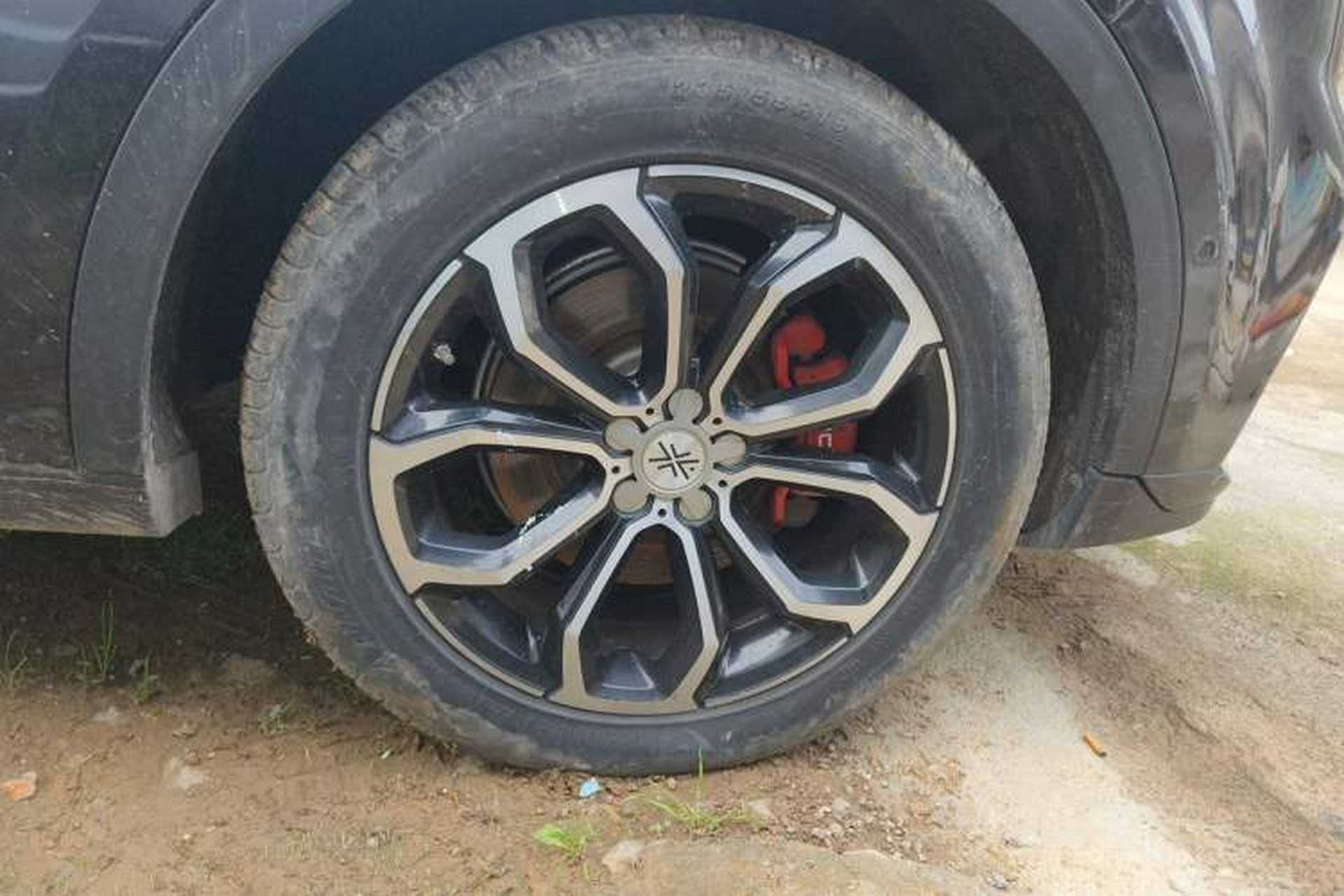 Used DORCEN G70s 2019 2.0T Automatic Flagship Model Right Front Wheel Hub