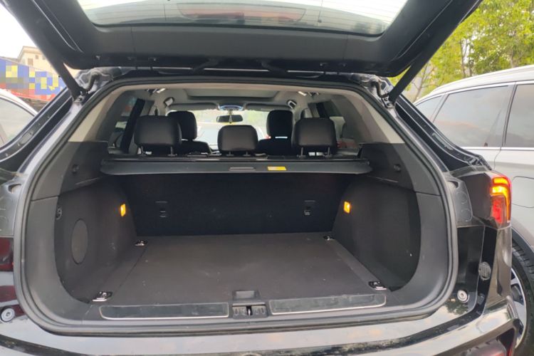 Used DORCEN G70s 2019 2.0T Automatic Prestige Edition Trunk